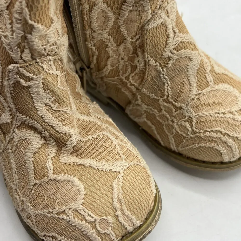 Joyfolie Girl's Lacey Boot in Rose Size 4 Wedding Pageant Vacation Dance